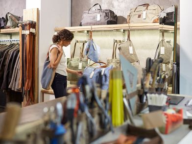 Shopping bei 'Hack Lederware' in Köln ©Dieter Jacobi, KölnTourismus GmbH